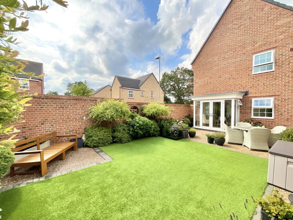 Cheshire Crescent, Alsager, ST7