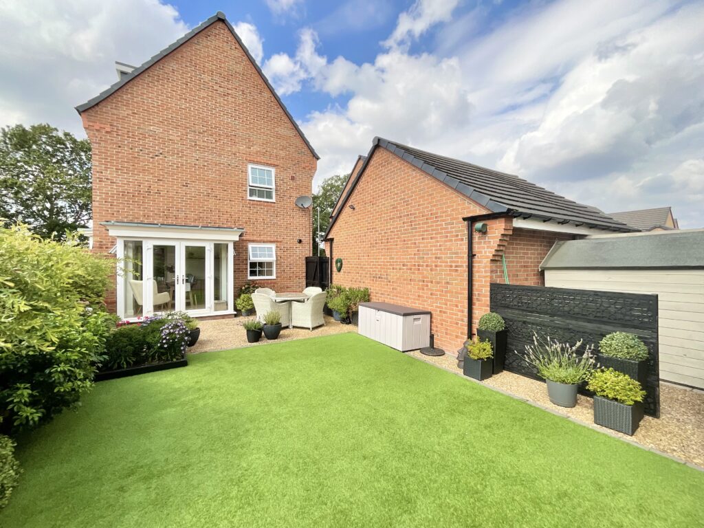 Cheshire Crescent, Alsager, ST7