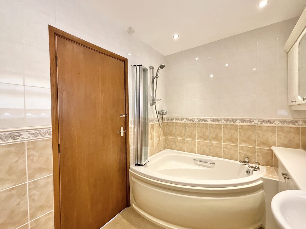 Wallfield Close, Tean, ST10