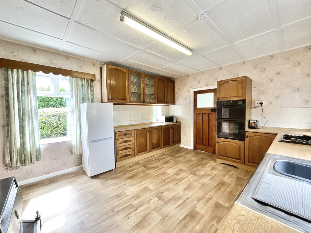 Leek Road, Cheadle, ST10