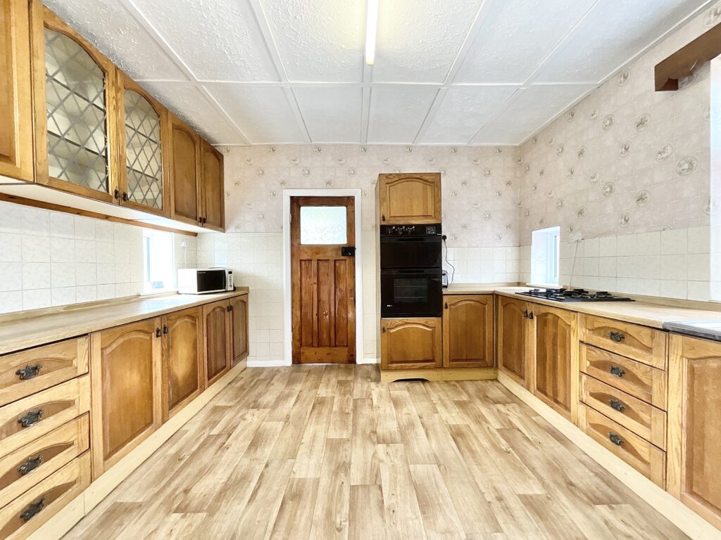 Leek Road, Cheadle, ST10