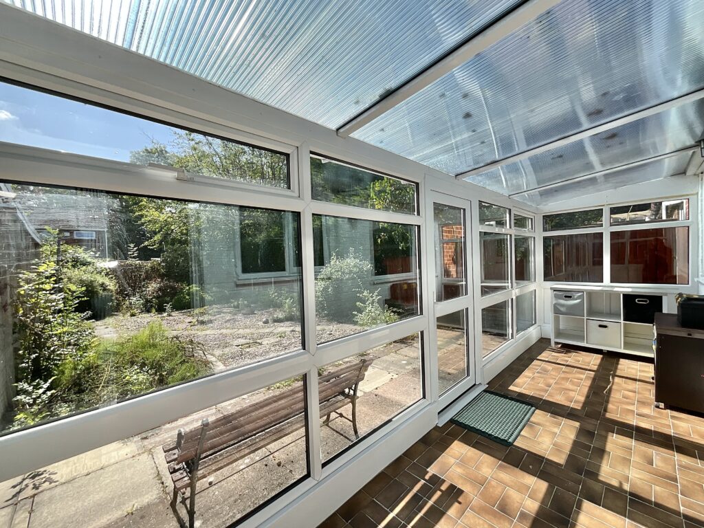 Ferndale Close, Blythe Bridge, ST11