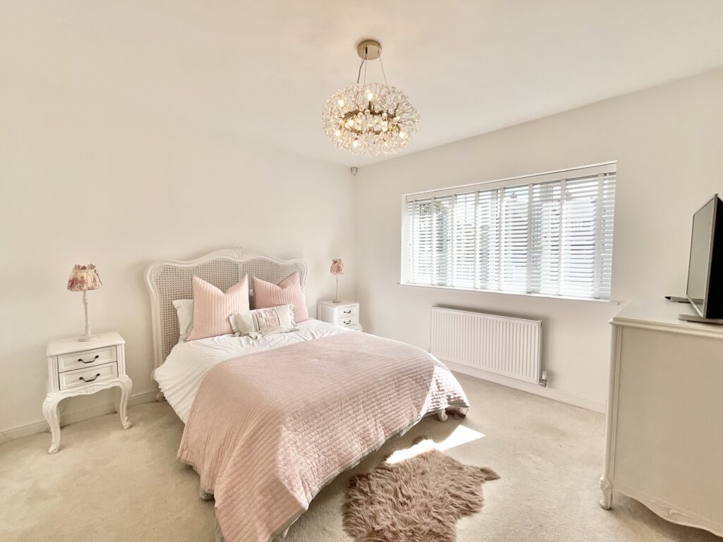 Moss Close, Dilhorne, ST10