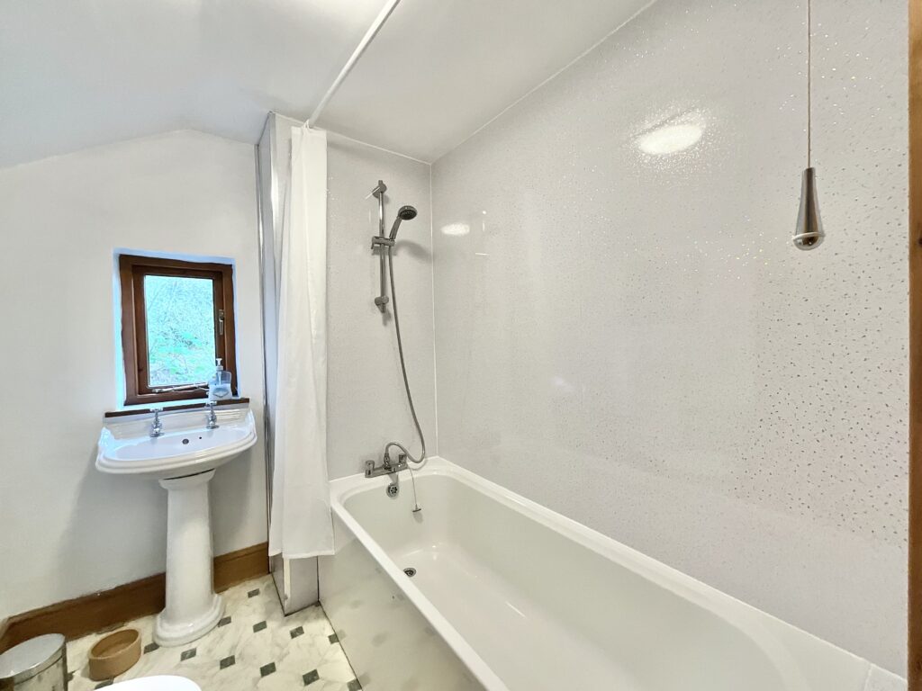 Foxt Road, Foxt, ST10