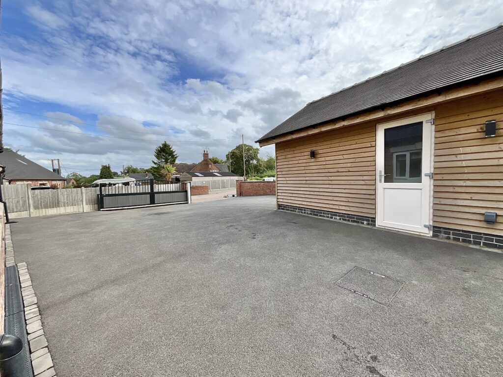 Moss Close, Dilhorne, ST10