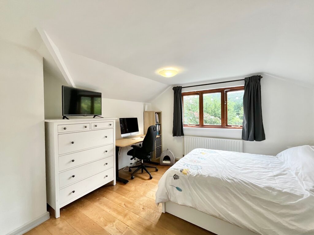 Foxt Road, Foxt, ST10