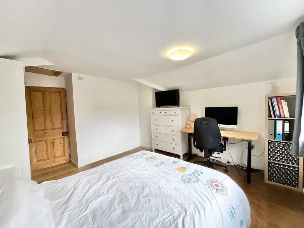 Foxt Road, Foxt, ST10