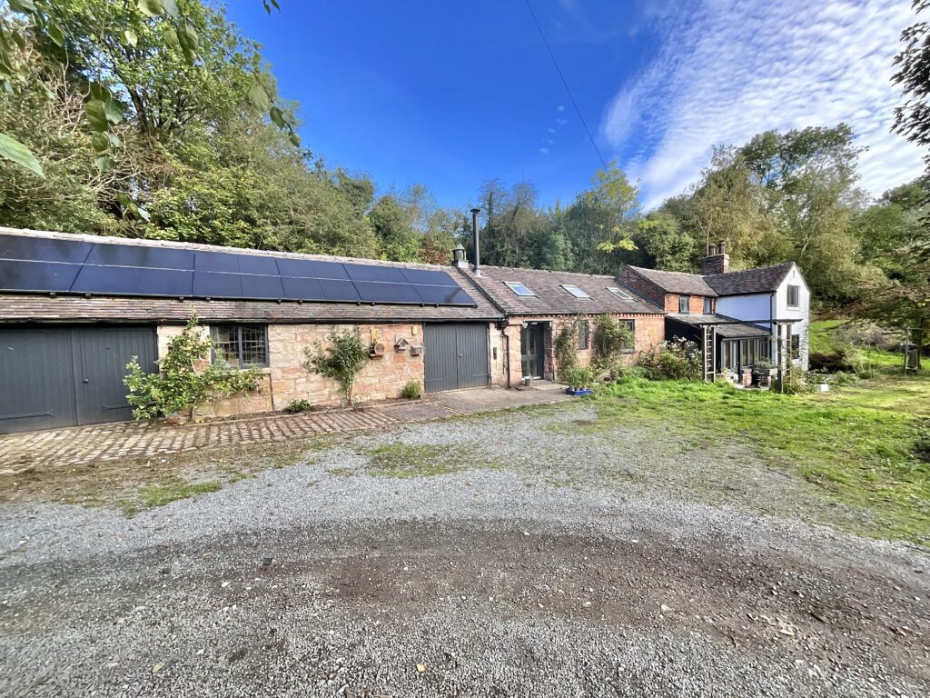 Foxt Road, Foxt, ST10