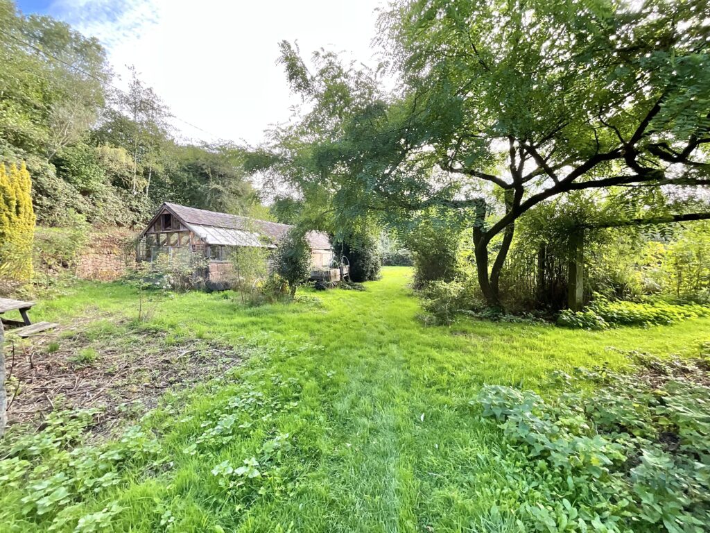 Foxt Road, Foxt, ST10