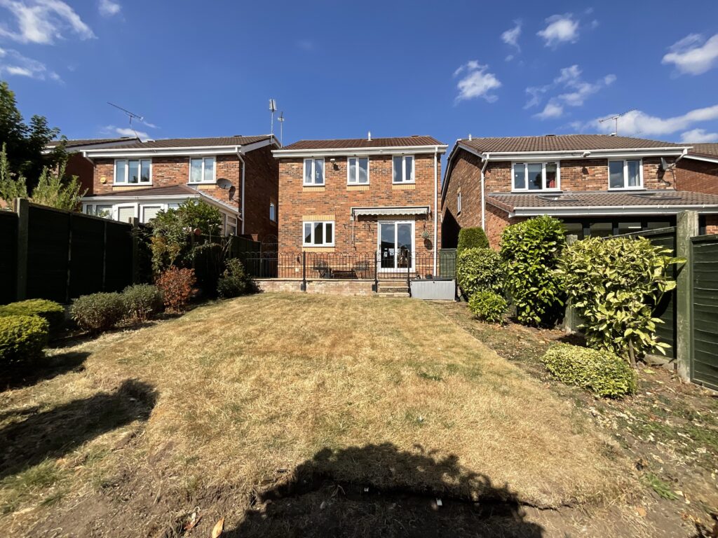 Mercer Avenue, Stone, ST15
