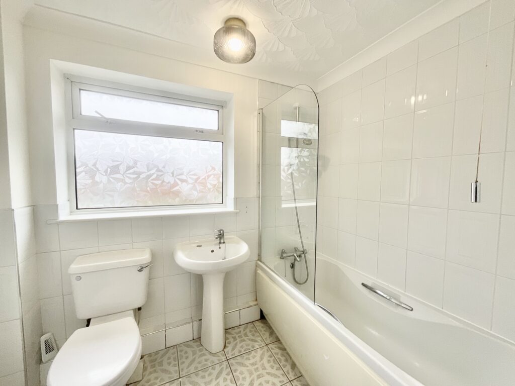 Earlsbrook Drive, Stoke-On-Trent, ST4
