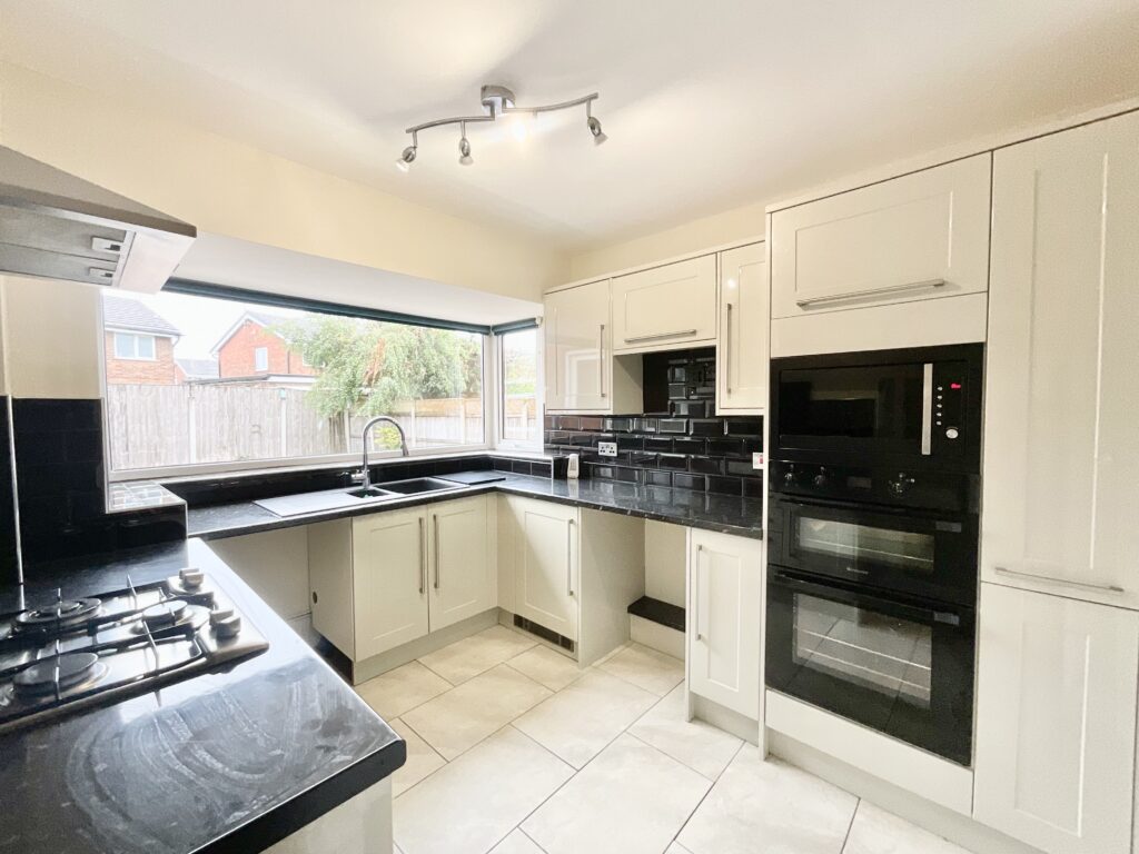 Earlsbrook Drive, Stoke-On-Trent, ST4