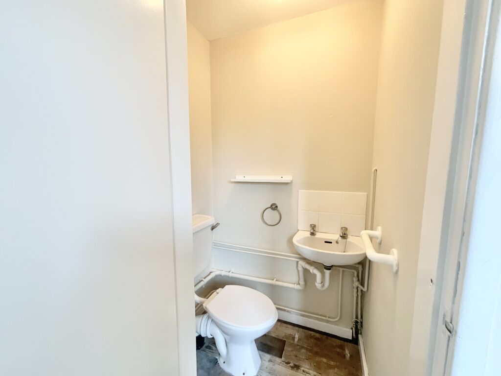 Earlsbrook Drive, Stoke-On-Trent, ST4