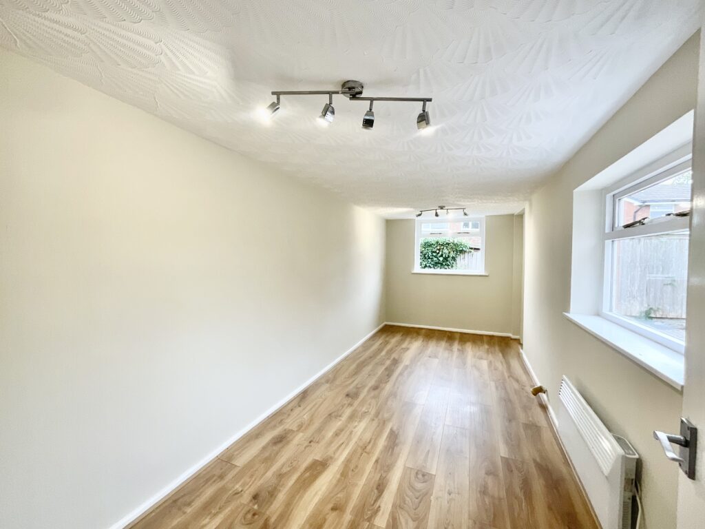 Earlsbrook Drive, Stoke-On-Trent, ST4