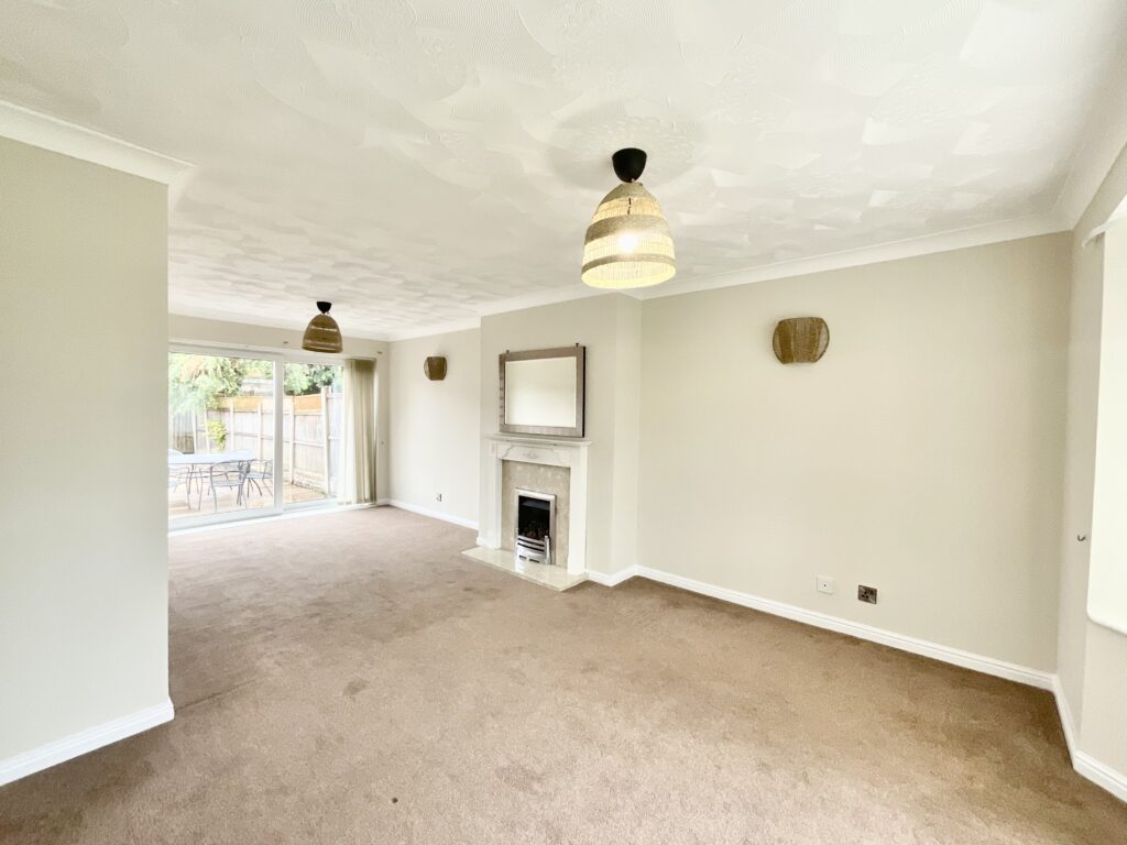 Earlsbrook Drive, Stoke-On-Trent, ST4