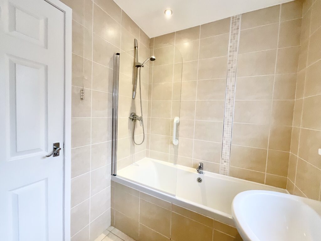 Meakin Avenue, Newcastle, ST5
