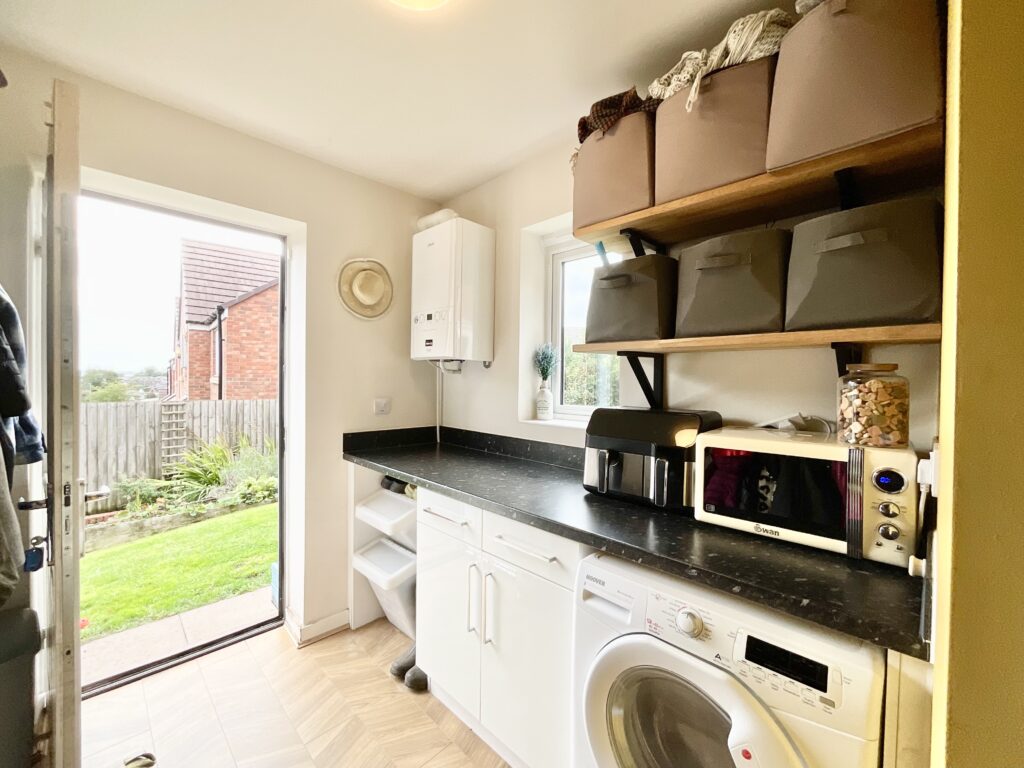 Myatt Avenue, Stone, ST15