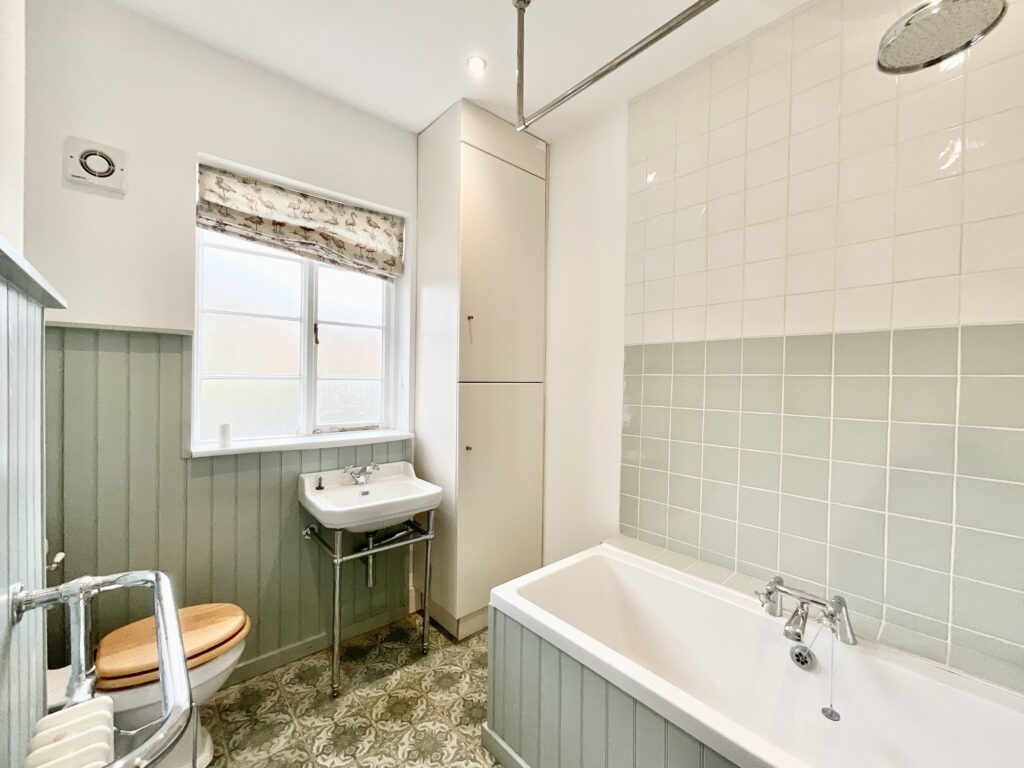 Granville Terrace, Stone, ST15