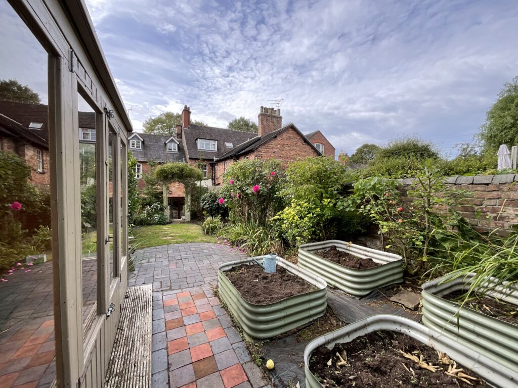 Granville Terrace, Stone, ST15