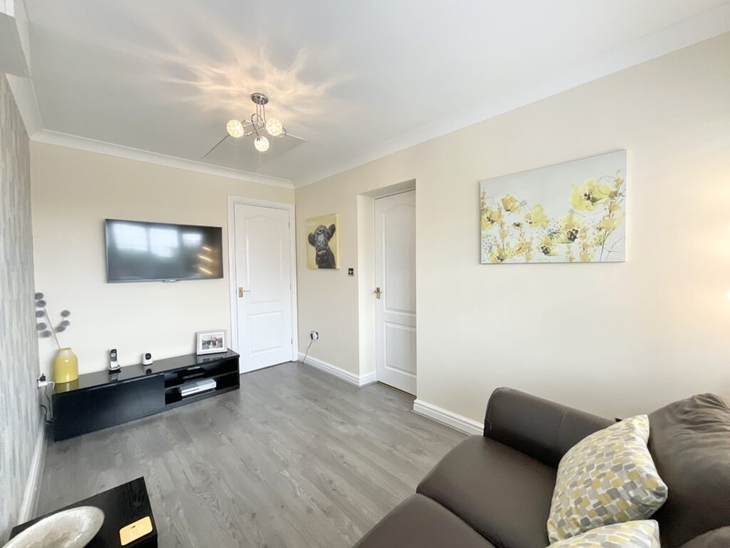 Hallahan Close, Stone, ST15