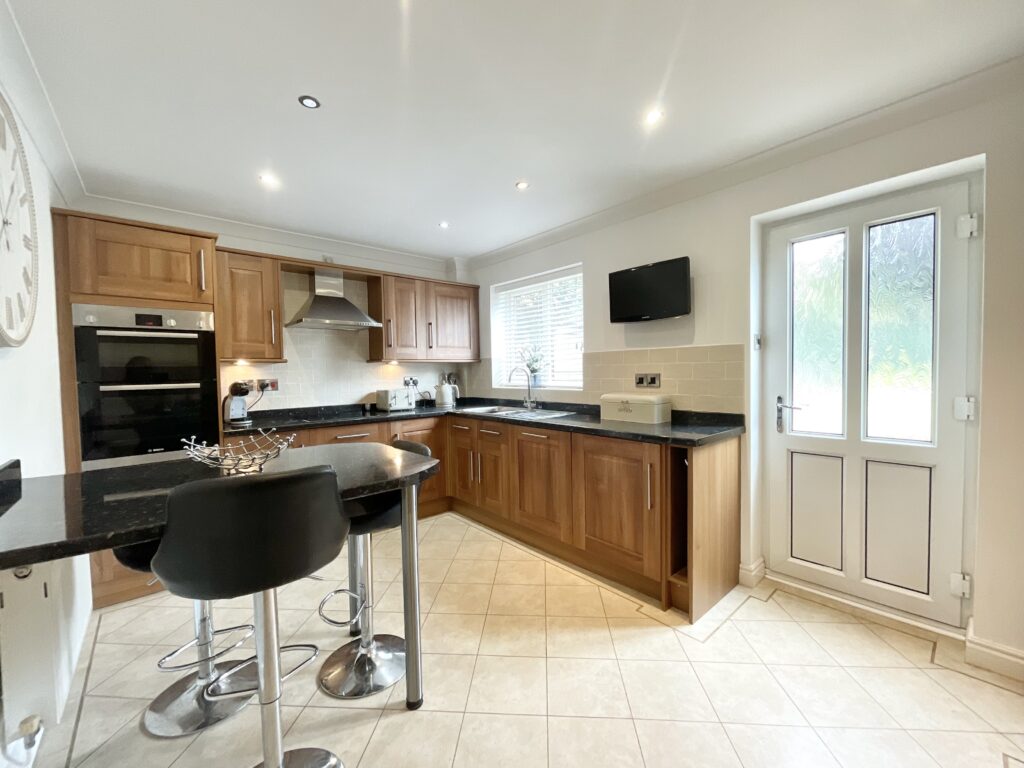 Hallahan Close, Stone, ST15
