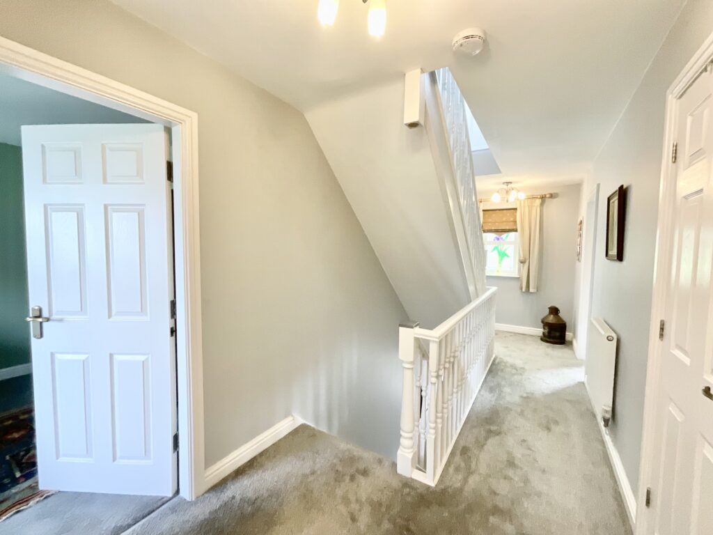 Leadendale Lane, Rough Close, ST3
