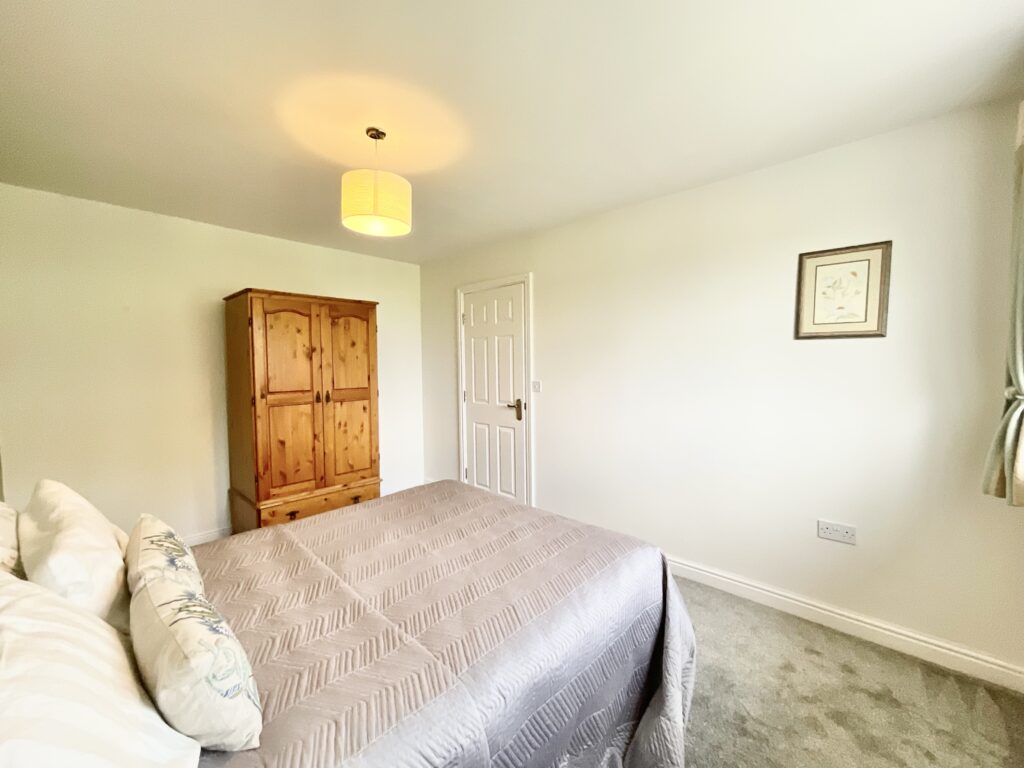 Leadendale Lane, Rough Close, ST3
