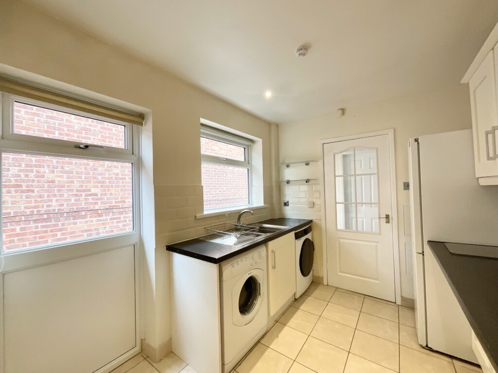 Meakin Avenue, Newcastle, ST5