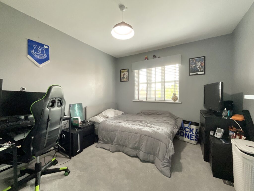 Golden Hill, Weston, CW2