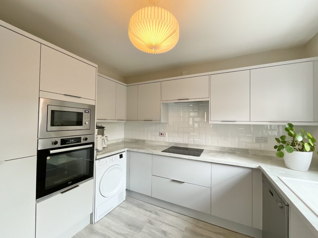 Golden Hill, Weston, CW2