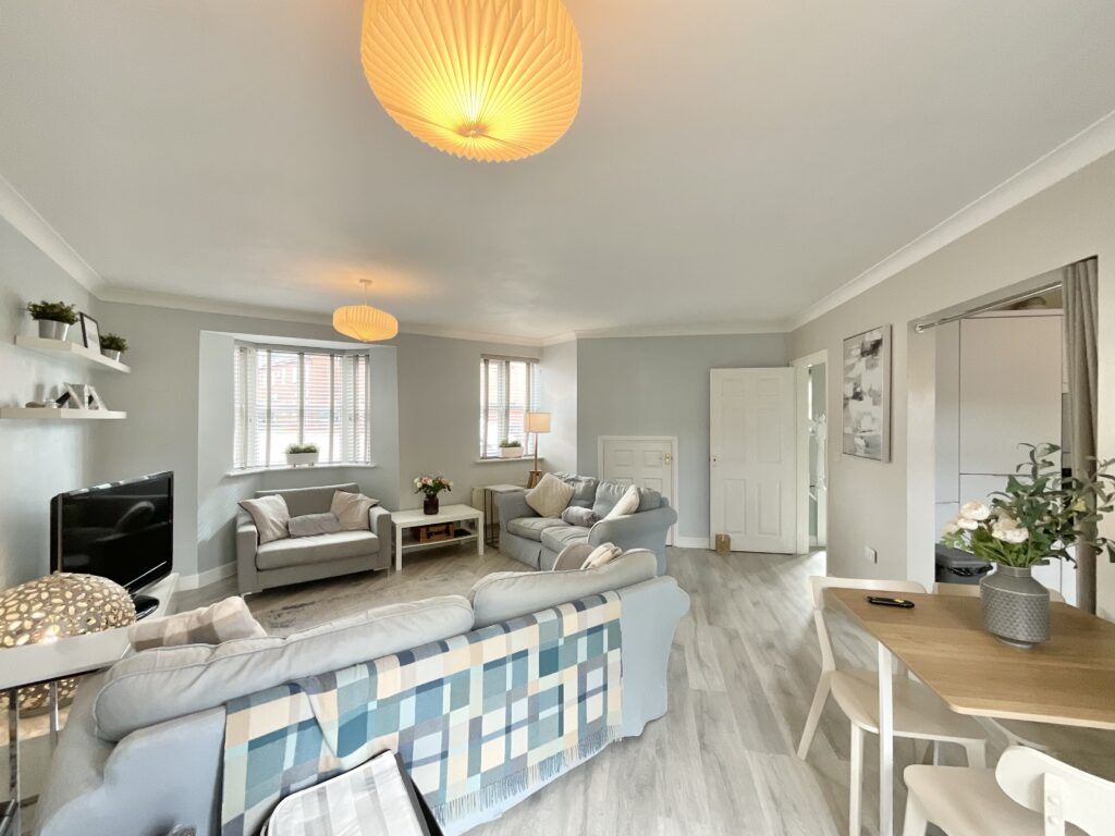 Golden Hill, Weston, CW2
