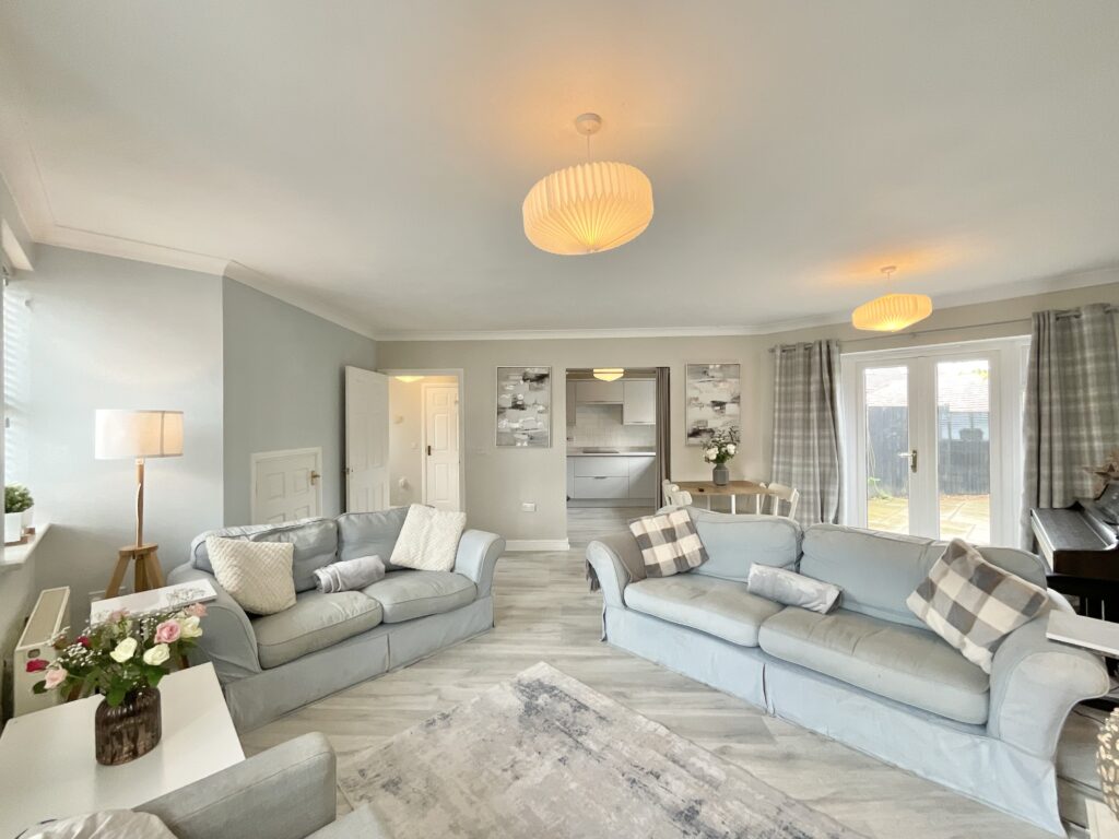Golden Hill, Weston, CW2