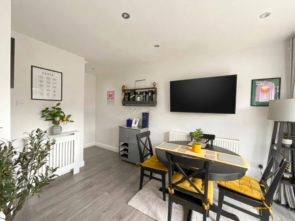 Newland Avenue, Stafford, ST16