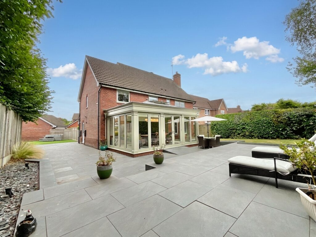 Heronpool Drive, Baldwins Gate, ST5