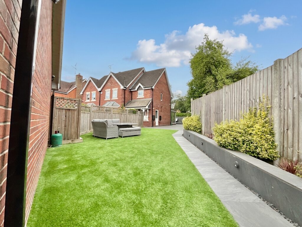 Heronpool Drive, Baldwins Gate, ST5