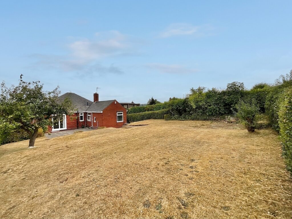 Leek Road, Cheadle, ST10