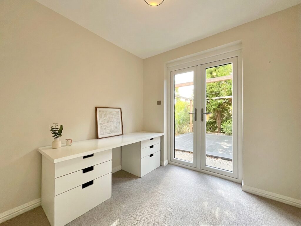 Ashbourne Drive, Weston, CW2