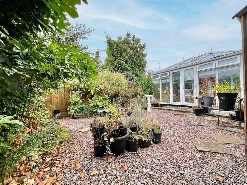 Kempton Grove, Cheadle, ST10