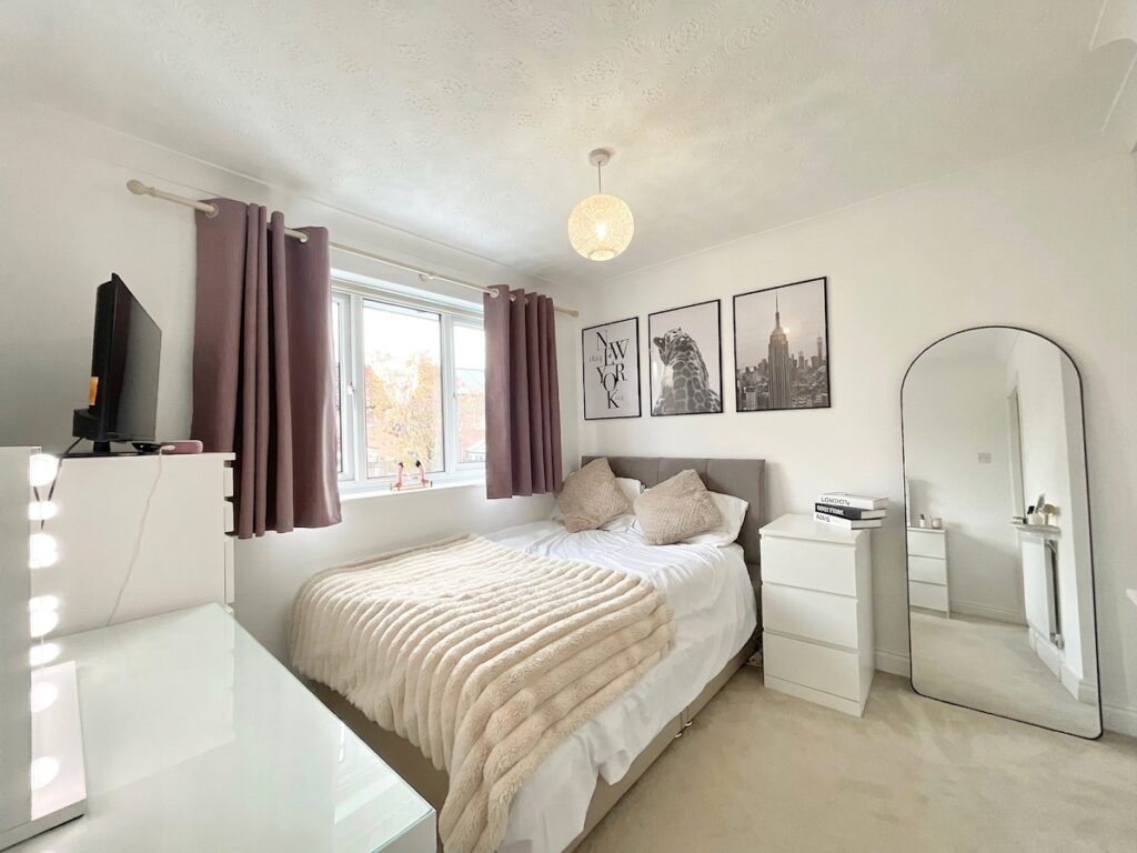 Hallahan Close, Stone, ST15