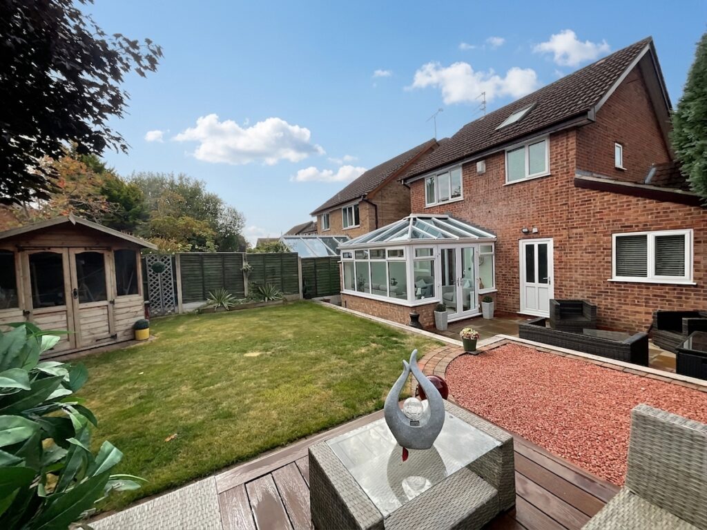 Hallahan Close, Stone, ST15