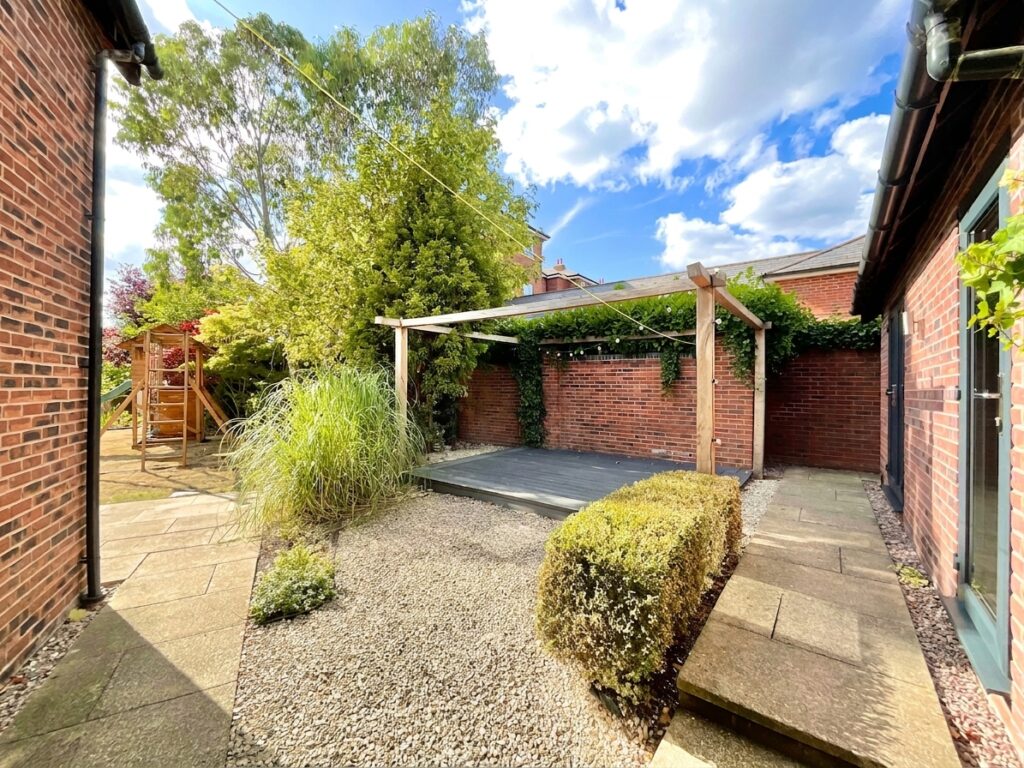 Ashbourne Drive, Weston, CW2