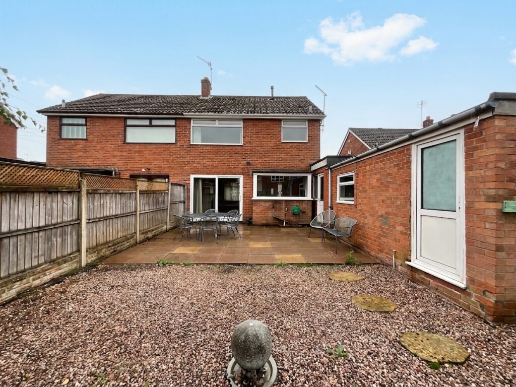Earlsbrook Drive, Stoke-On-Trent, ST4