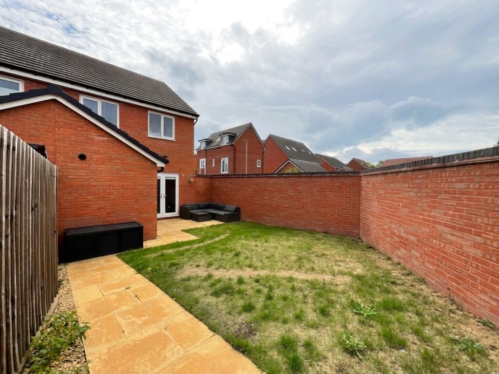 Anemone Avenue, Stafford, ST17