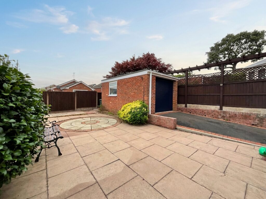 Meakin Avenue, Newcastle, ST5
