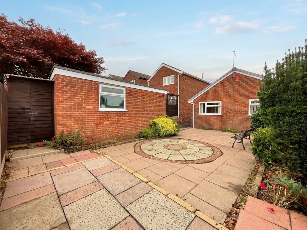 Meakin Avenue, Newcastle, ST5