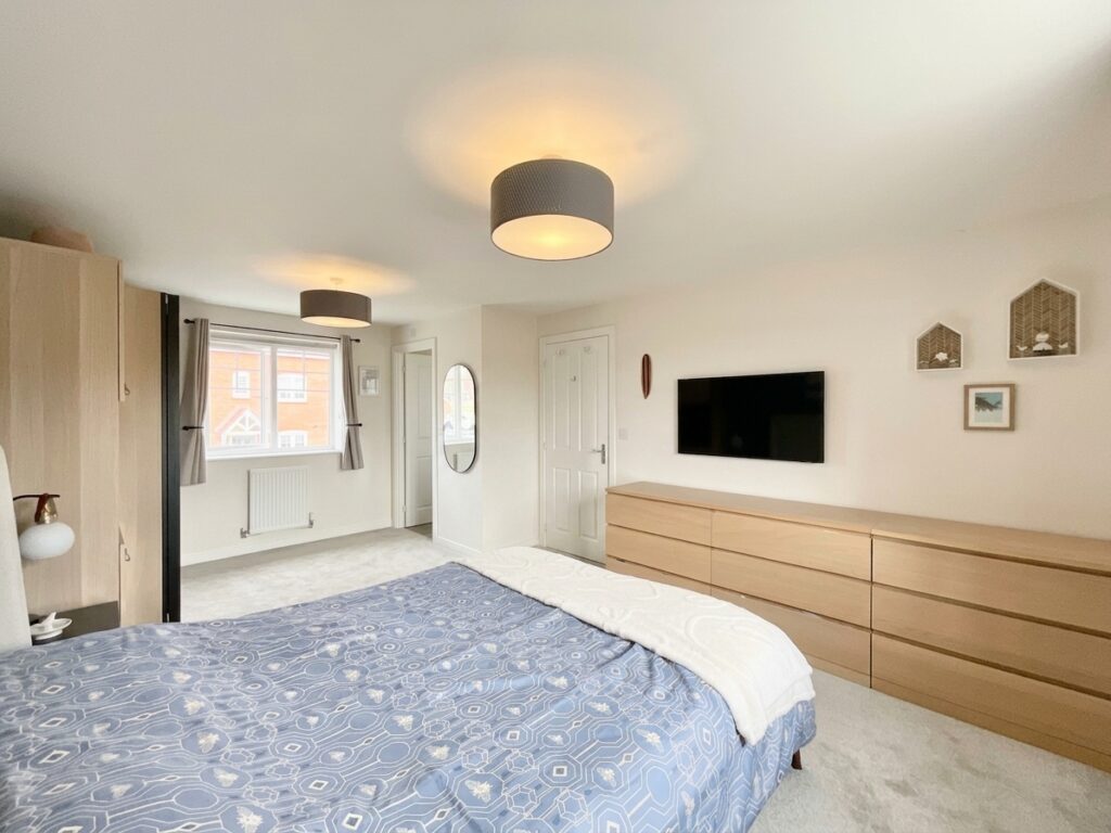 Myatt Avenue, Stone, ST15