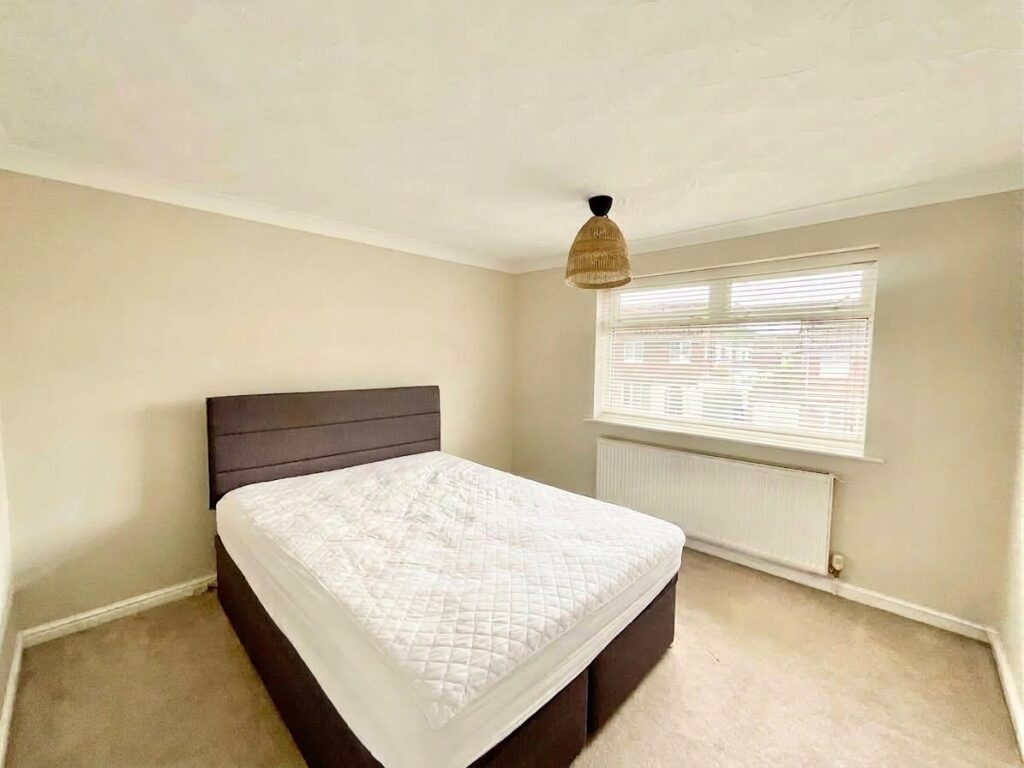 Earlsbrook Drive, Stoke-On-Trent, ST4