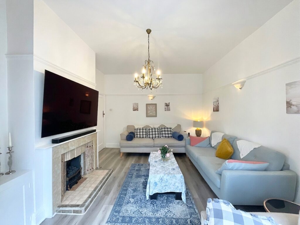 Abbots Way, Newcastle, ST5