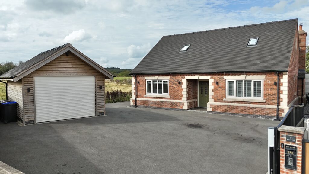Moss Close, Dilhorne, ST10