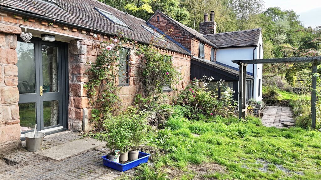 Foxt Road, Foxt, ST10
